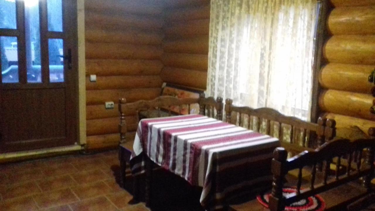 Затишний Будиночок Bukovets Екстериор снимка